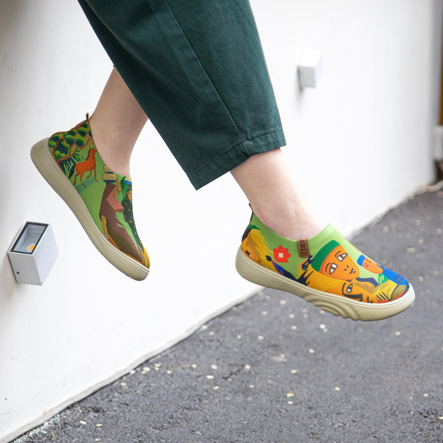 Saryan Slip-on